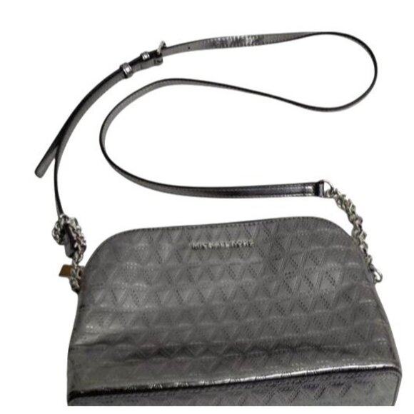 Michael Kors Handbags - Michael Kors Jet Set Dome Metallic Silver‎ Crossbody Bag With Chain Strap